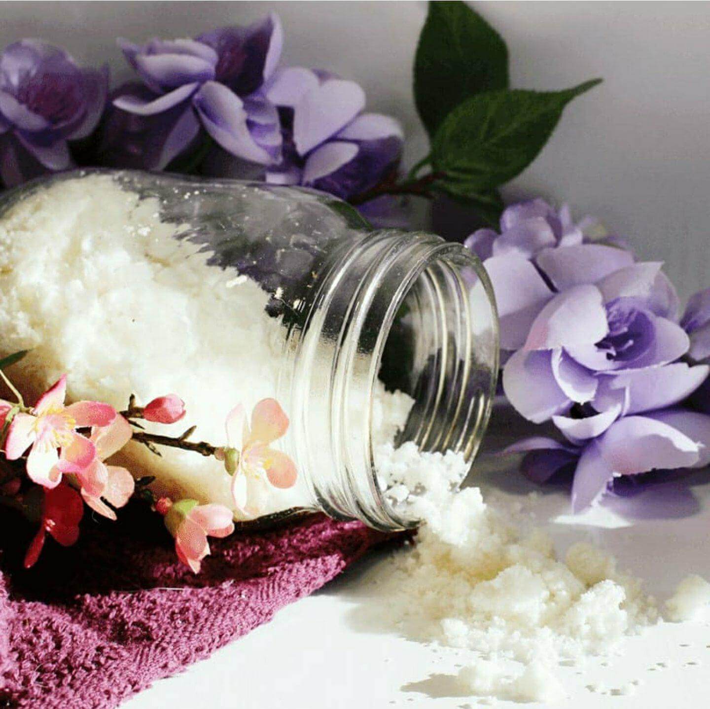 How To Make A Relaxing Coconut Milk Bath